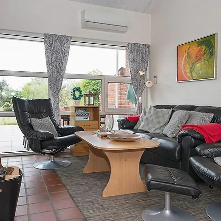 Дом отдыха Cozy Beach Retreat In Blavand - By Traum Ferienwohnungen Блаванн